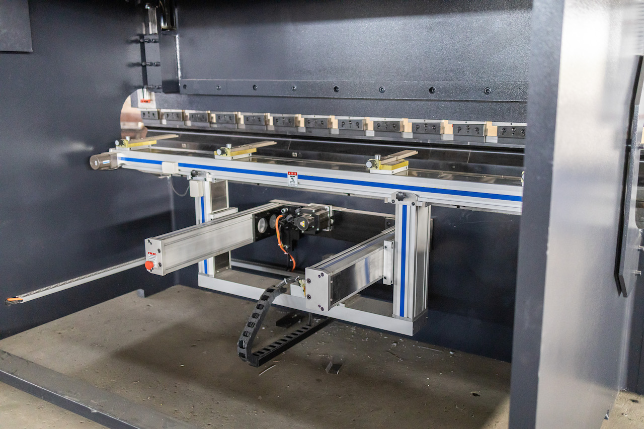 100t Hydraulische CNC-Bremspresse Krönung CNC-Abkantpresse Delem