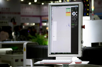 1500*3000mm 500w Racuys Or Ipg Fiber Laser Cutting Machine 1500 * 3000 mm 500 W Racuys oder IPG-Faserlaser-Schneidemaschine