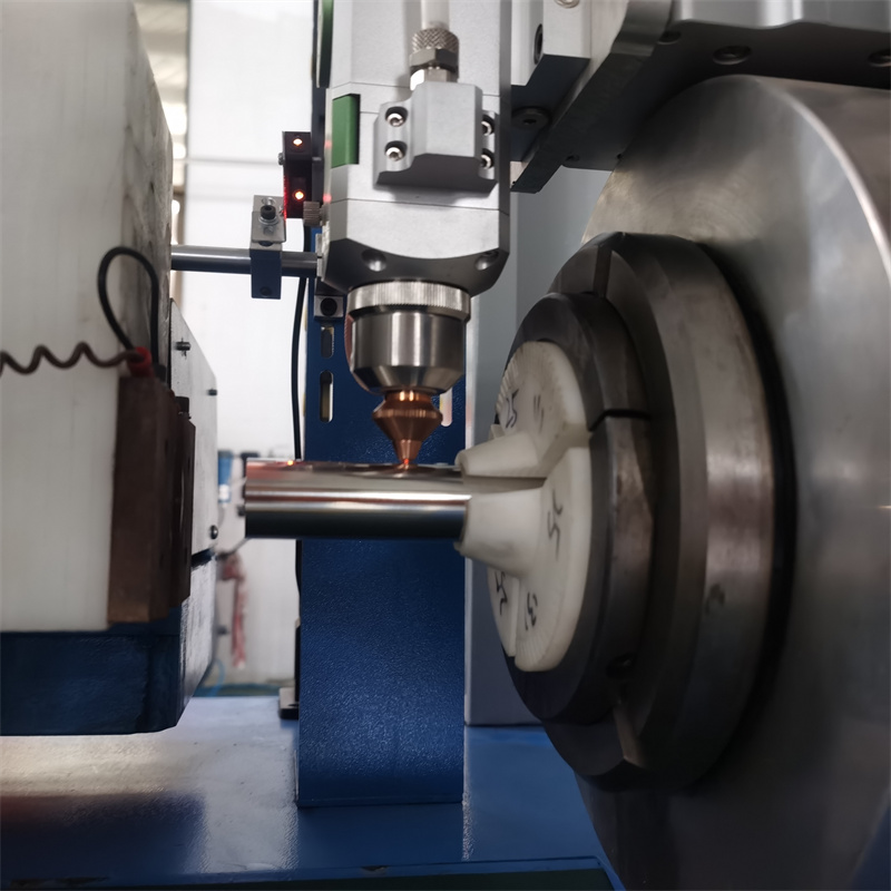 1530 CNC-Faserlaser-Schneidemaschine für Bleche