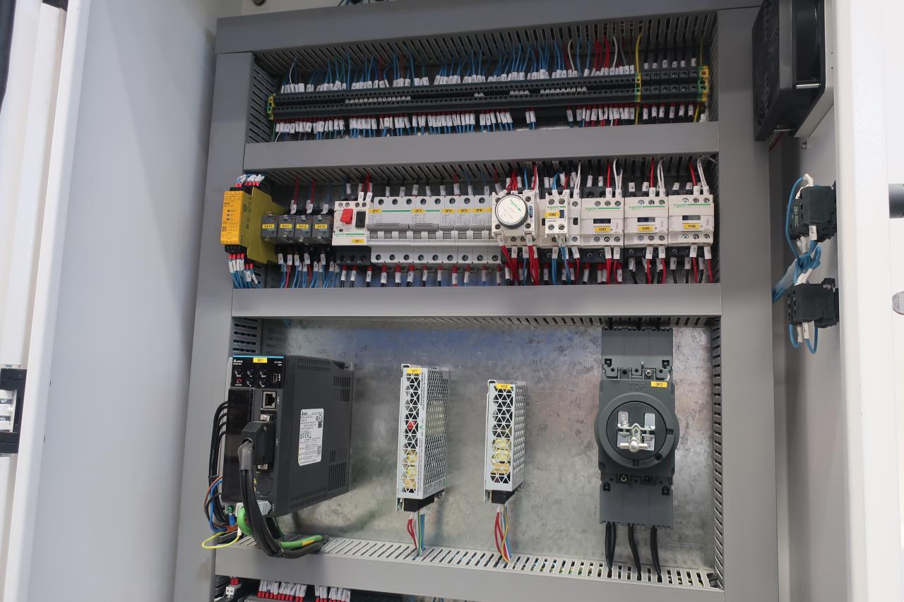 16 mm Hydraulische Guillotine-Schermaschine zum Blechschneiden von 6 Metern