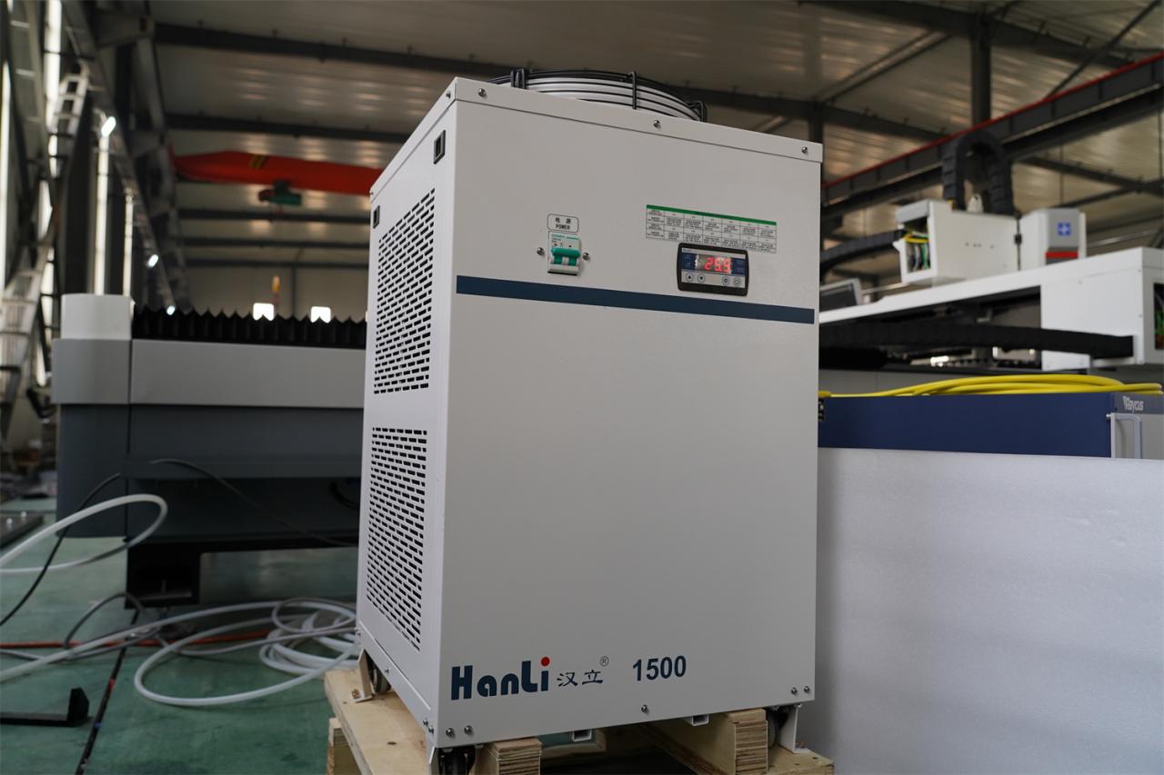 3015 4kw 1kw 2kw 3kw Stainless Steel Cnc Fiber Laser Cutting Machine 3015 4kw 1kw 2kw 3kw Edelstahl Cnc-Faser-Laser-Schneidemaschine