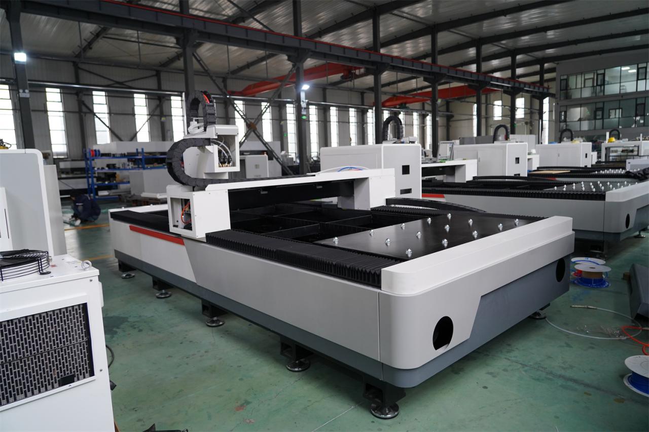3015 4kw 1kw 2kw 3kw Stainless Steel Cnc Fiber Laser Cutting Machine 3015 4kw 1kw 2kw 3kw Edelstahl Cnc-Faser-Laser-Schneidemaschine
