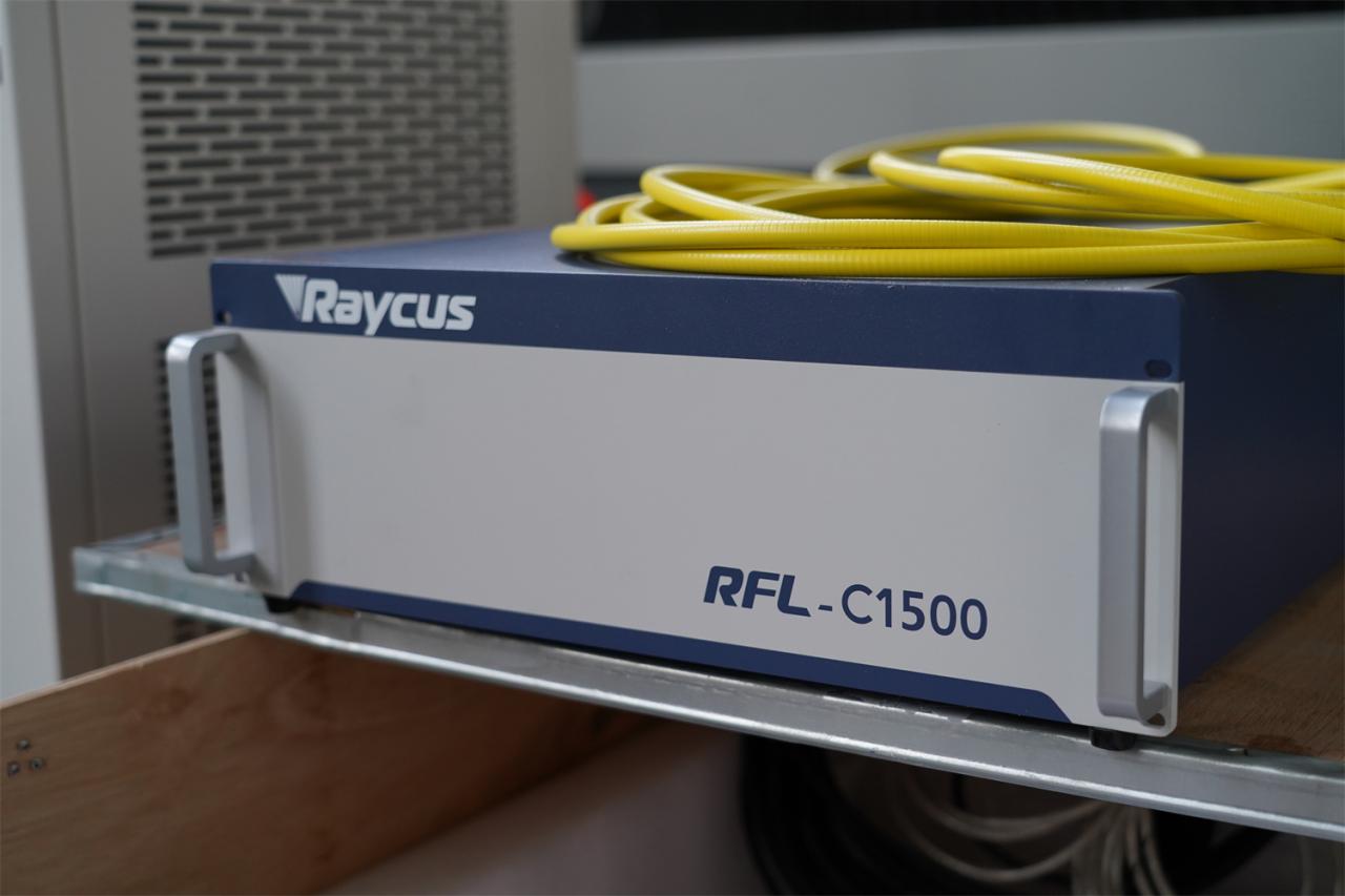 3015 4kw 1kw 2kw 3kw Stainless Steel Cnc Fiber Laser Cutting Machine 3015 4kw 1kw 2kw 3kw Edelstahl Cnc-Faser-Laser-Schneidemaschine