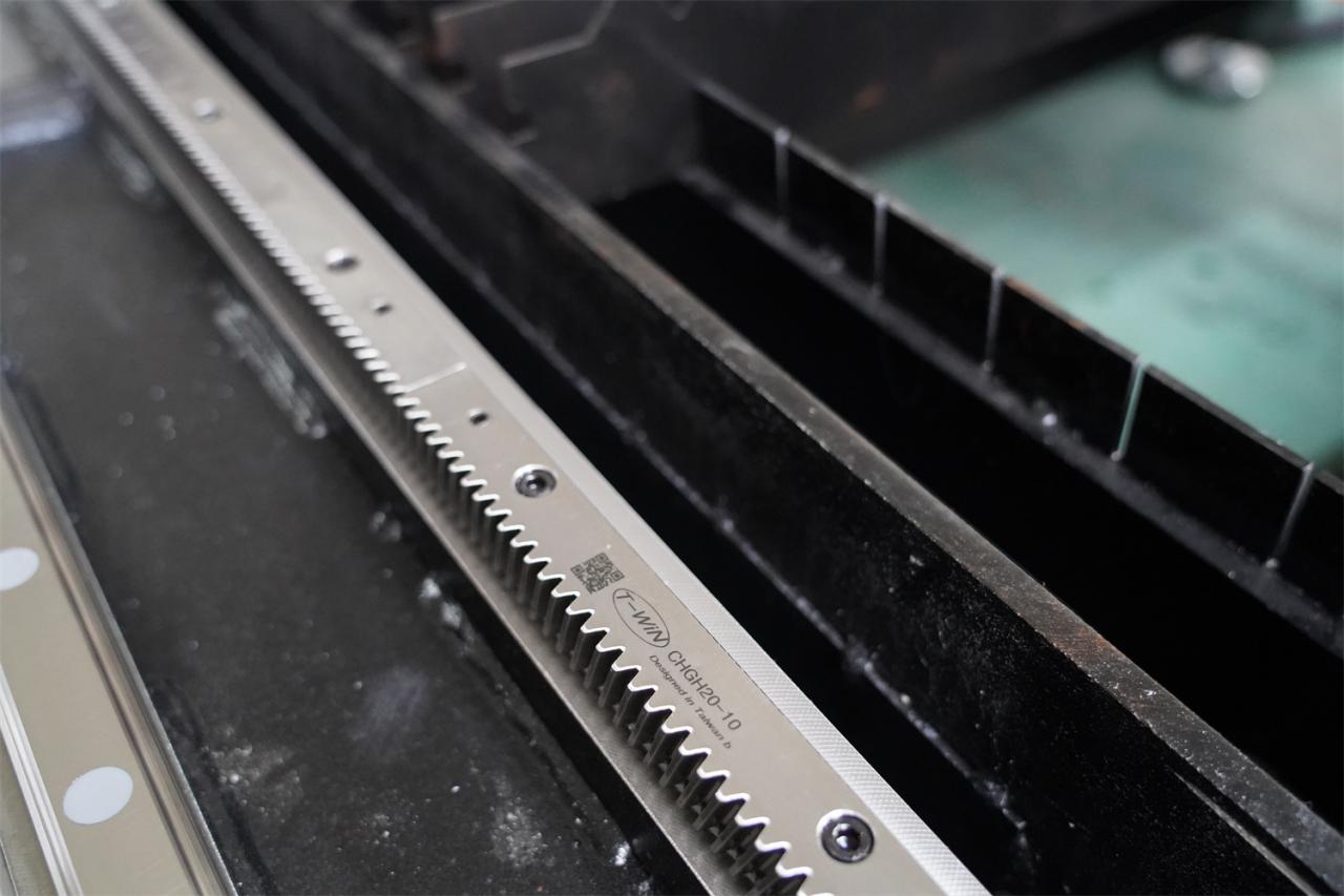 3015 4kw 1kw 2kw 3kw Stainless Steel Cnc Fiber Laser Cutting Machine 3015 4kw 1kw 2kw 3kw Edelstahl Cnc-Faser-Laser-Schneidemaschine