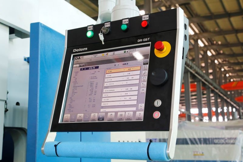 4 Axis Cnc Tandem Press Brake With Delem Da58t 2d Graphical Controller 4-Achsen-CNC-Tandem-Abkantpresse mit Delem Da58t 2D-Grafikcontroller