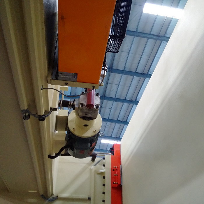 4 Axis Cnc Tandem Press Brake With Delem Da58t 2d Graphical Controller 4-Achsen-CNC-Tandem-Abkantpresse mit Delem Da58t 2D-Grafikcontroller