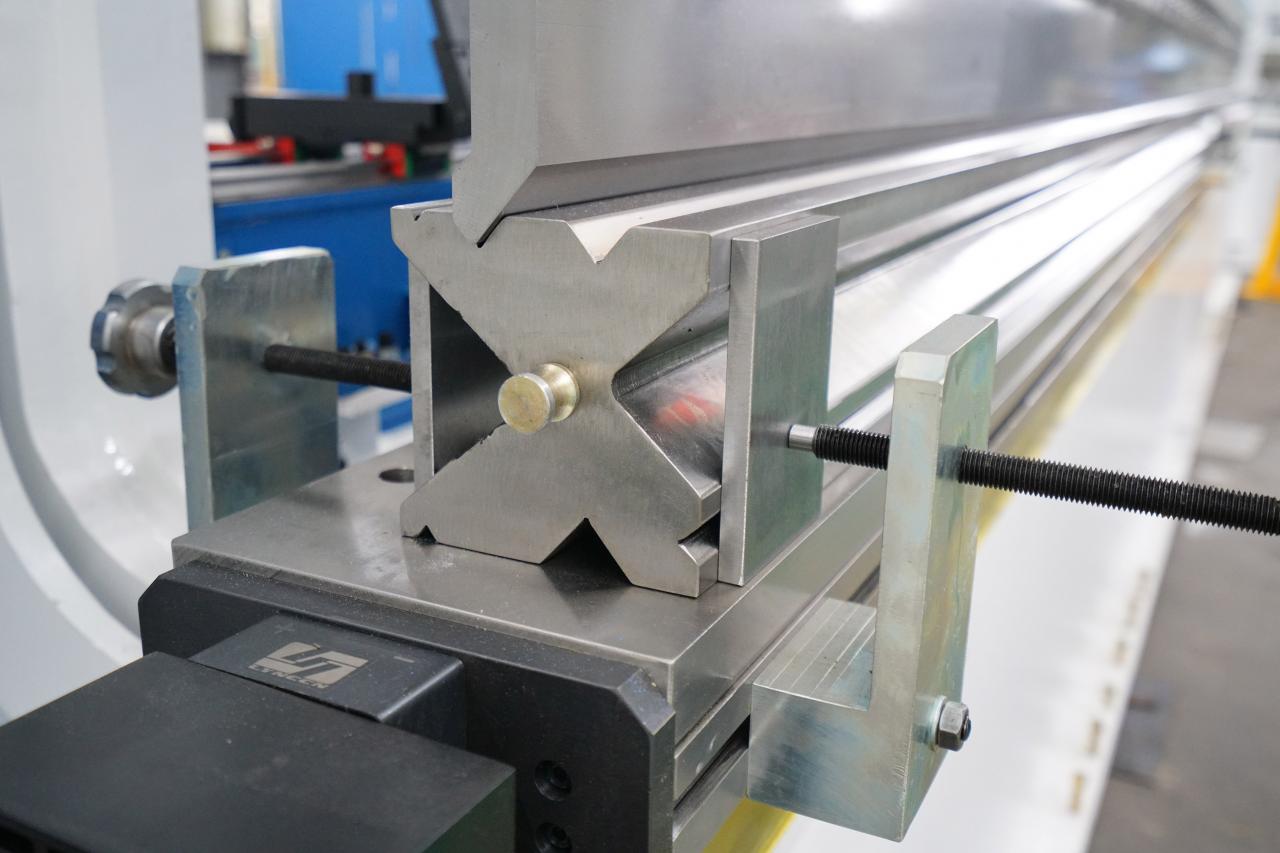 4 Axis Cnc Tandem Press Brake With Delem Da58t 2d Graphical Controller 4-Achsen-CNC-Tandem-Abkantpresse mit Delem Da58t 2D-Grafikcontroller