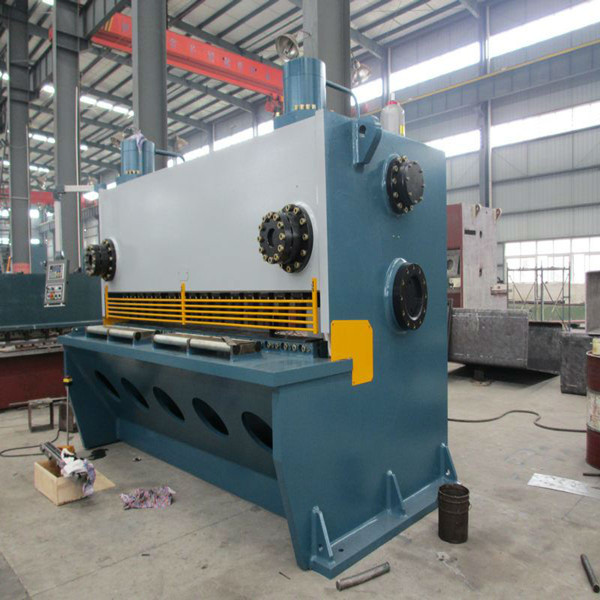 4mmx2500 Hydraulic Shearing Steel Plate Cutting Machinery Steel Plate Shear 4mmx2500 Hydraulisches Scheren von Stahlplatten-Schneidemaschinen Stahlplattenschere