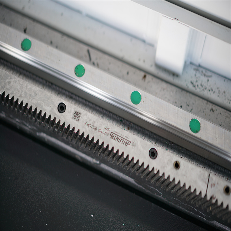 500W 1500W 4Kw Faserlaserschneidemaschine Blechlaserschneider 2000Watt 3kw