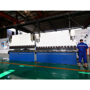 63-Tonnen-Metallstahlblech-Biegemaschine Cnc Hydraulische Abkantpresse für die Metallbearbeitung
