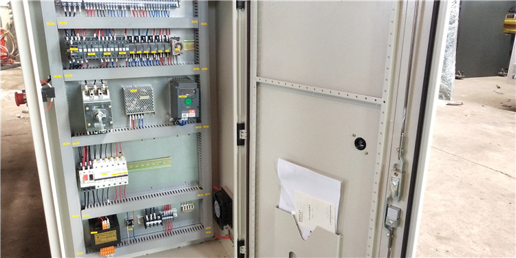 6mm*3200 Hydraulic Steel Plate Cutting Machinery Steel Plate Shearing Machine 6 mm * 3200 Hydraulische Stahlplatten-Schneidemaschine Stahlplatten-Schermaschine