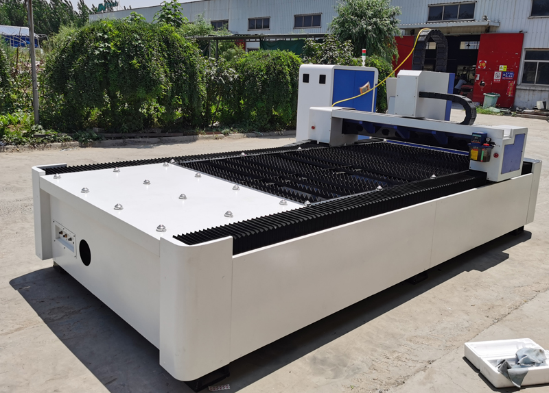 8mm 10mm Carbon Steel Laser Cutter 1530 4020 Cnc Fiber Laser Cutting Machine 8mm 10mm Kohlenstoffstahl-Laserschneider 1530 4020 Cnc-Faserlaser-Schneidemaschine