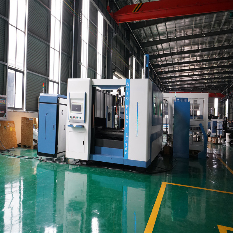 Faserlaser-Schneidemaschine für industrielles Blech 1-30 mm Dickenschneider