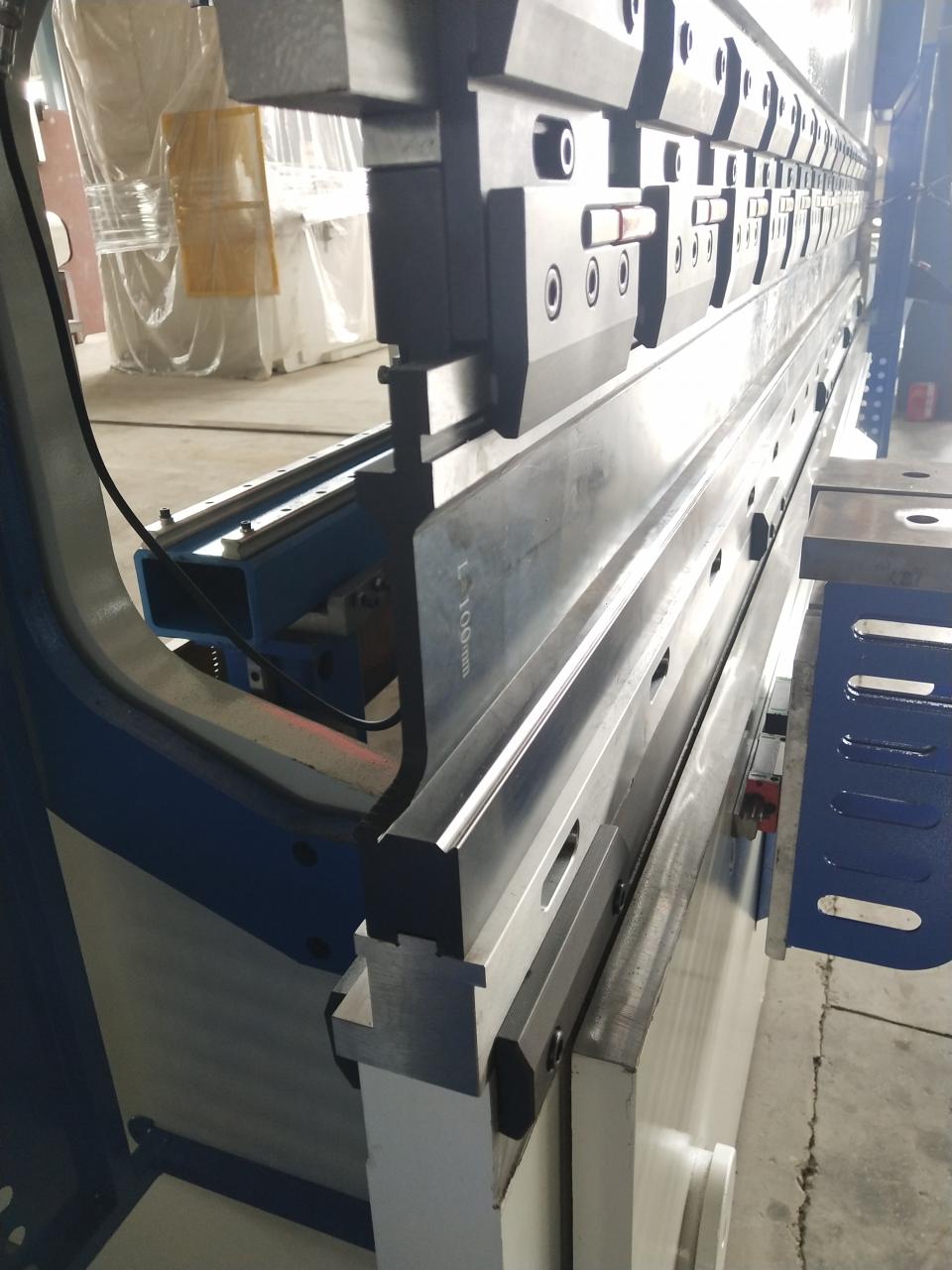 China Metal Hydraulic Press Brake Machine With Reasonable Price Hydraulische Abkantpresse aus China mit angemessenem Preis