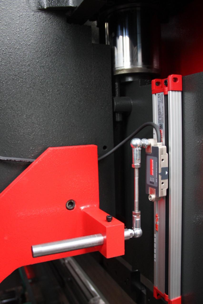 Delem Da66t 125 3+1 4+1 6+1 8+1 Cnc Hydraulic Press Brake For Metal Plate Bending Delem Da66t 125 3+1 4+1 6+1 8+1 Cnc hydraulische Abkantpresse zum Biegen von Metallplatten