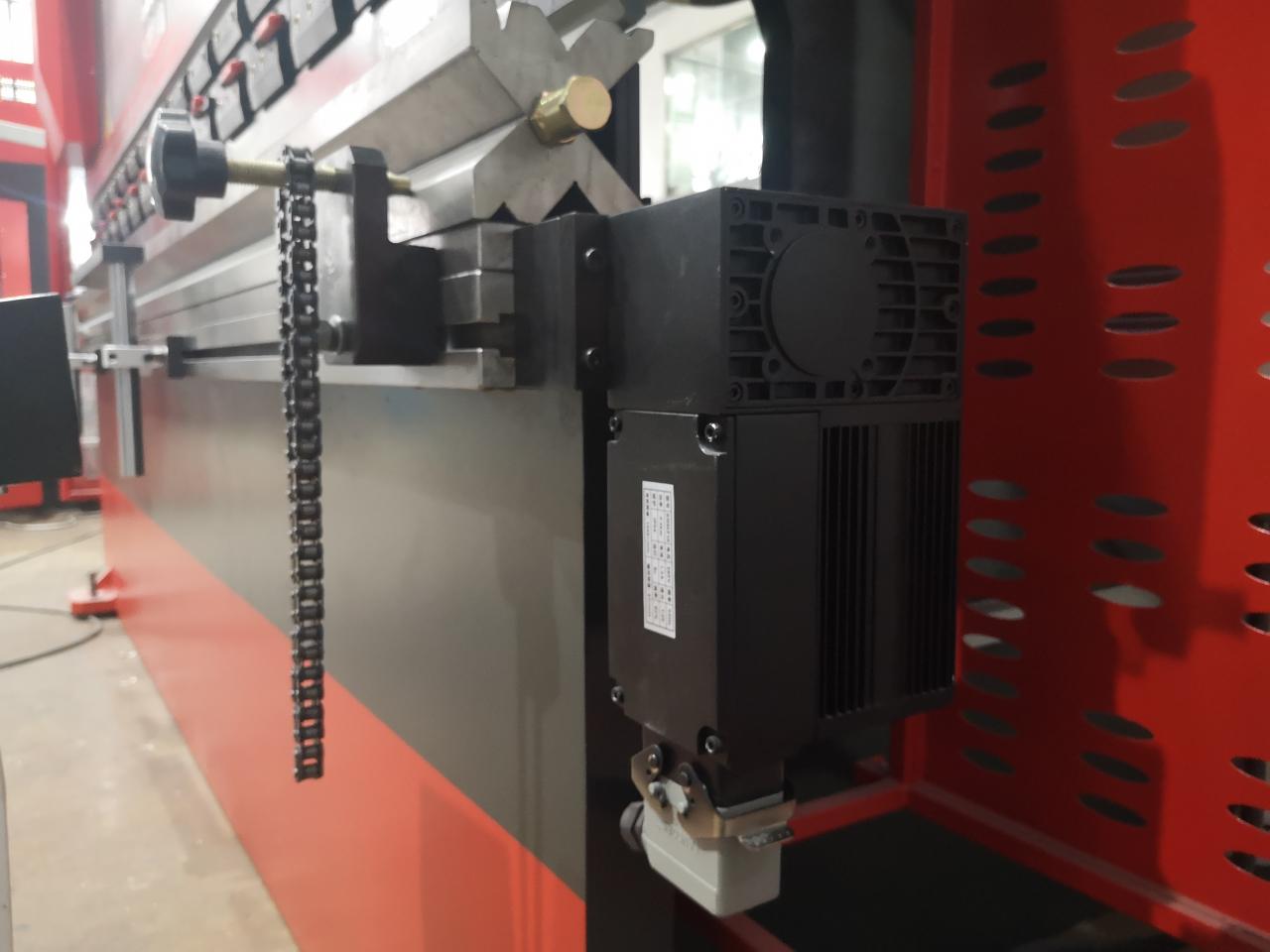 Delem Da66t 125 3+1 4+1 6+1 8+1 Cnc Hydraulic Press Brake For Metal Plate Bending Delem Da66t 125 3+1 4+1 6+1 8+1 Cnc hydraulische Abkantpresse zum Biegen von Metallplatten