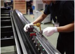 Fiber Laser Cutting Machine Masterline 8kw,4000x2000mm,With Ipg Laser Source Faserlaser-Schneidemaschine Masterline 8 kW, 4000 x 2000 mm, mit IPG-Laserquelle