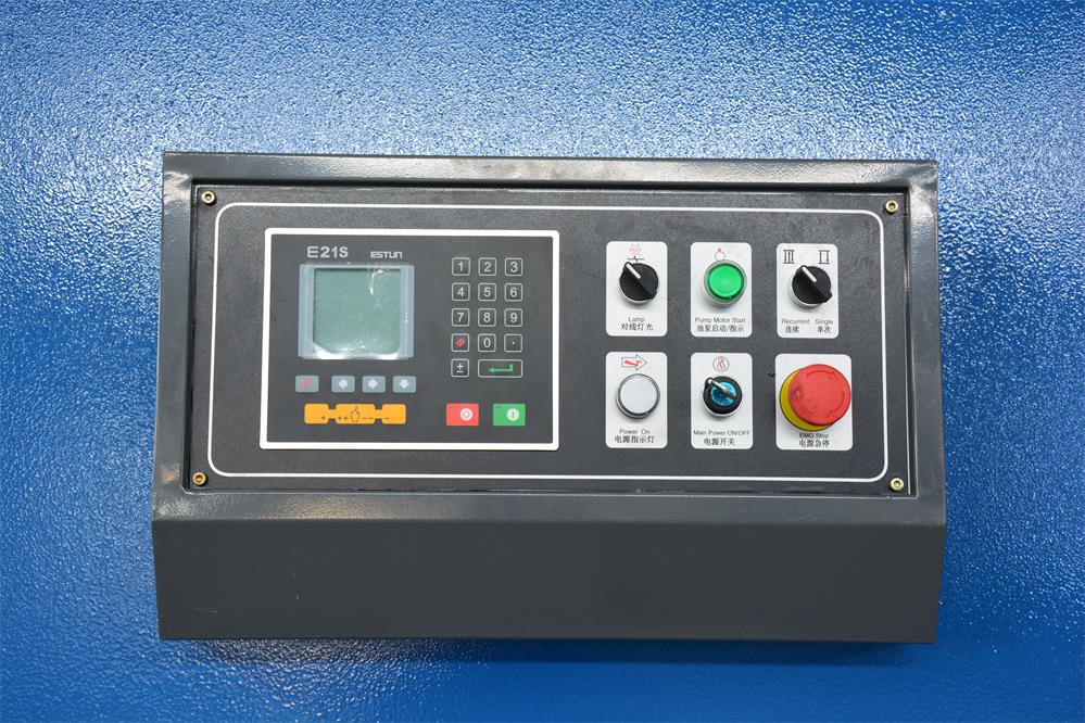 Hydraulic Pendulum Shearing Machine Cnc Automatic Guillotine Shearing Machine Hydraulische Pendelschermaschine Cnc Automatische Guillotine-Schermaschine