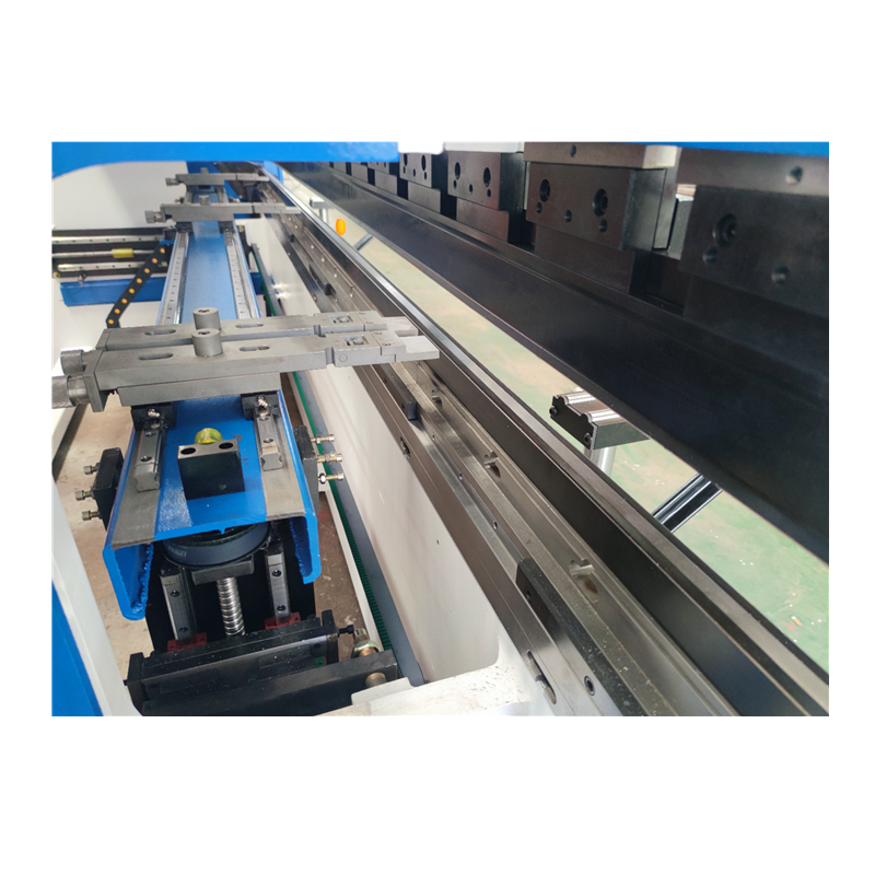 Hydraulic Press Brake Of 130t/3200mm 4+1 Axis Delem Da53t Cnc Press Brake Hydraulische Abkantpresse von 130t/3200mm 4+1 Achsen Delem Da53t Cnc Abkantpresse