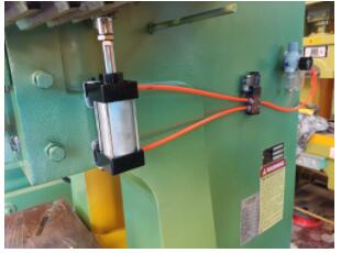 Mechanical Press Machine, 100 Ton Power Press Price Mechanische Pressmaschine, 100-Tonnen-Power-Press-Preis