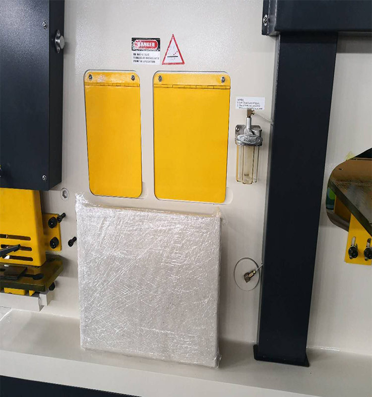 Metal Cutting Hydraulic Steelworkers Machine For Punching Cropping Notching Cutting Hydraulische Metallschneidemaschine für Stahlarbeiter zum Stanzen, Schneiden, Einkerben