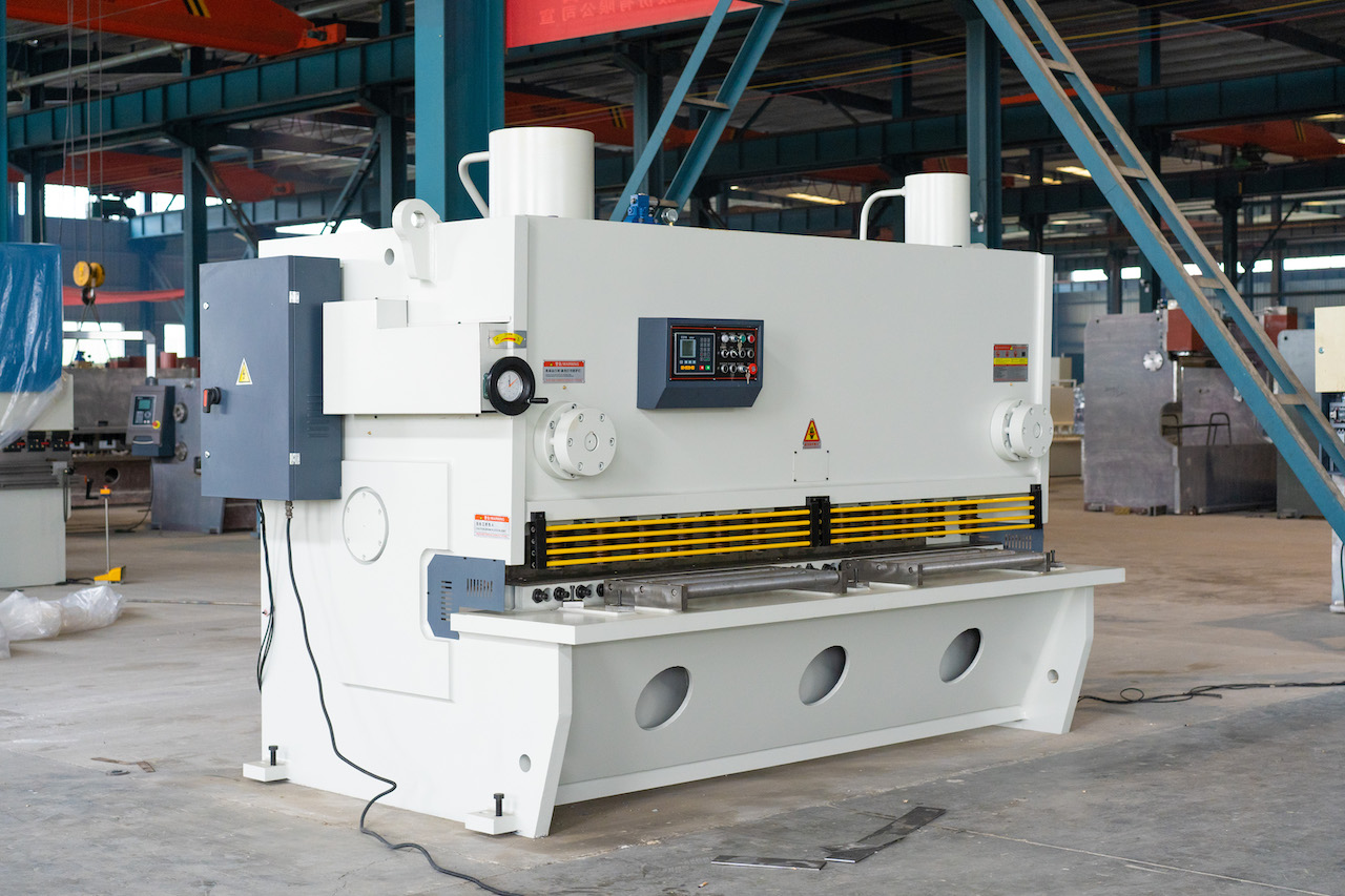 Qc11y 8x3200 Sheet Metal Shearing Machine Steel Plate Hydraulic Shearing Machine Qc11y 8x3200 Blechschermaschine Stahlblech Hydraulische Schermaschine