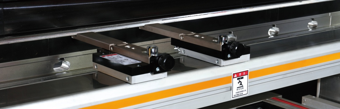 Steel Sheet Aluminum Bending Hydraulic Press Brake Machine Hydraulische Abkantpresse aus Stahlblech und Aluminium