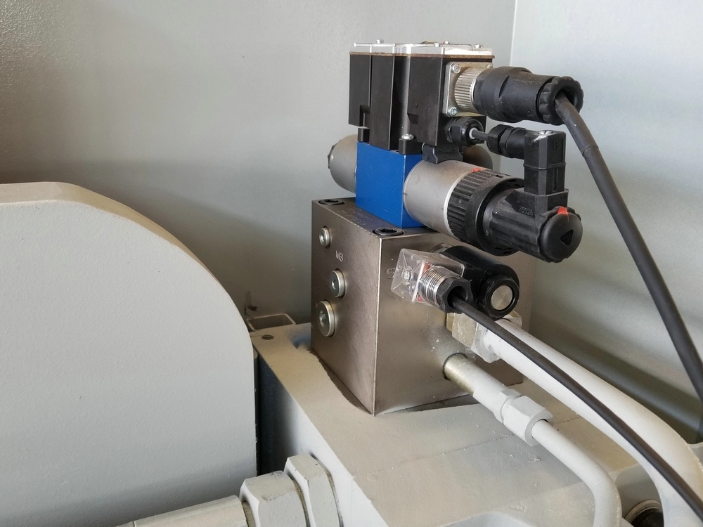 Wc67k 100 Tonnen 200 Tonnen hydraulische CNC-Abkantpresse für Eisenmetallstahlplatten