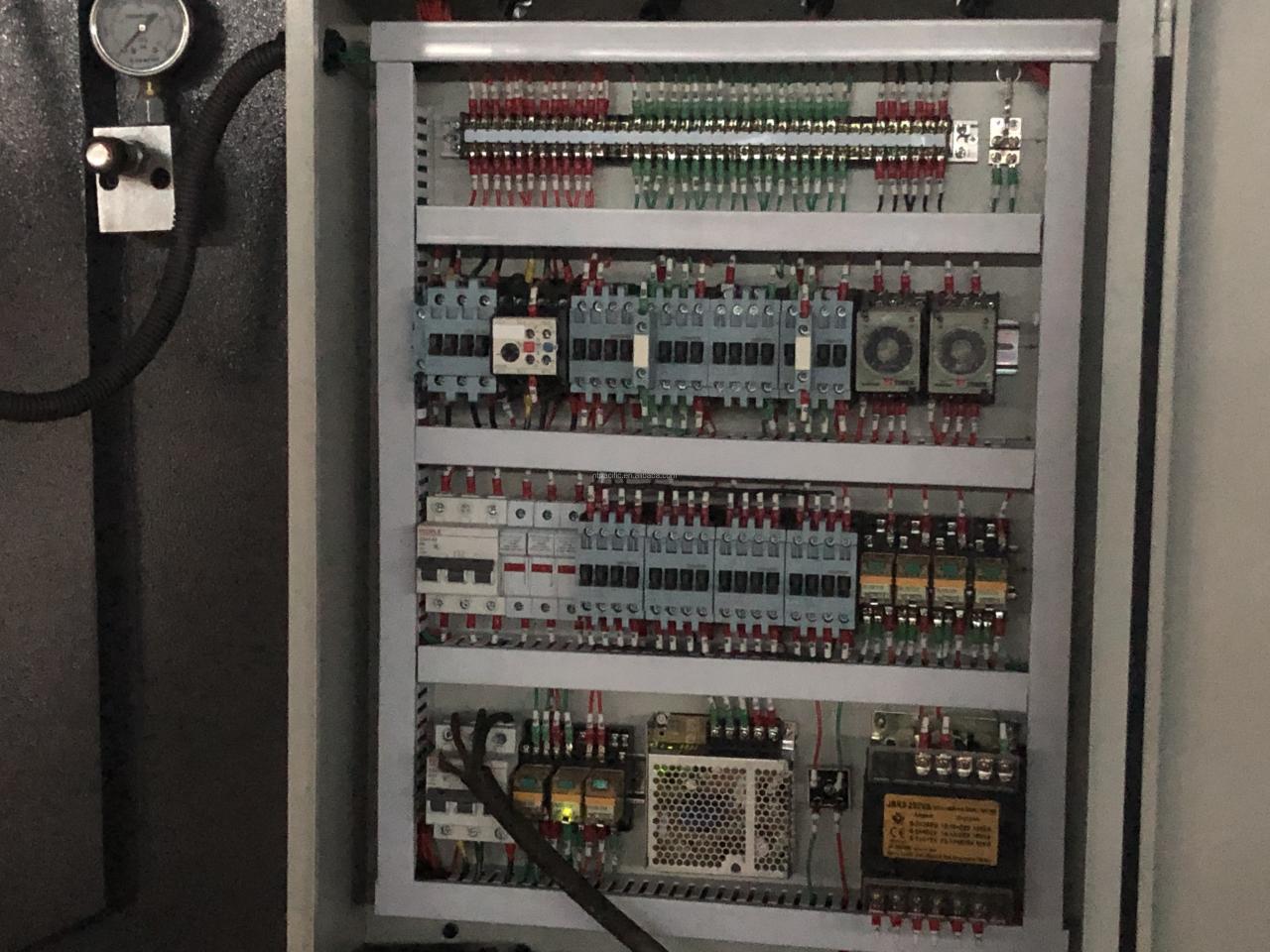 Wc67k Cnc Aluminum Iron Plate Hydraulic Press Brake Cnc Metal Sheet Bending Machine Wc67k CNC-Aluminium-Eisenplatte Hydraulische Abkantpresse CNC-Blechbiegemaschine