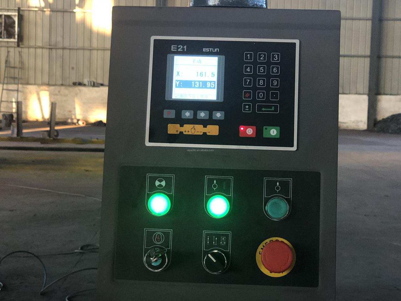 Wc67k Cnc Aluminum Iron Plate Hydraulic Press Brake Cnc Metal Sheet Bending Machine Wc67k CNC-Aluminium-Eisenplatte Hydraulische Abkantpresse CNC-Blechbiegemaschine